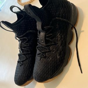 Nike Lebron 15 Gum Bottom